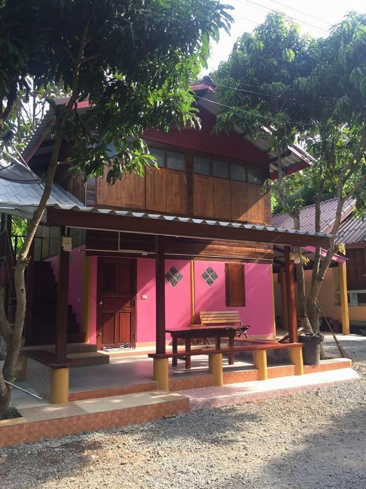 Villa Baan Rai Pu Fa Sattahip Exterior foto